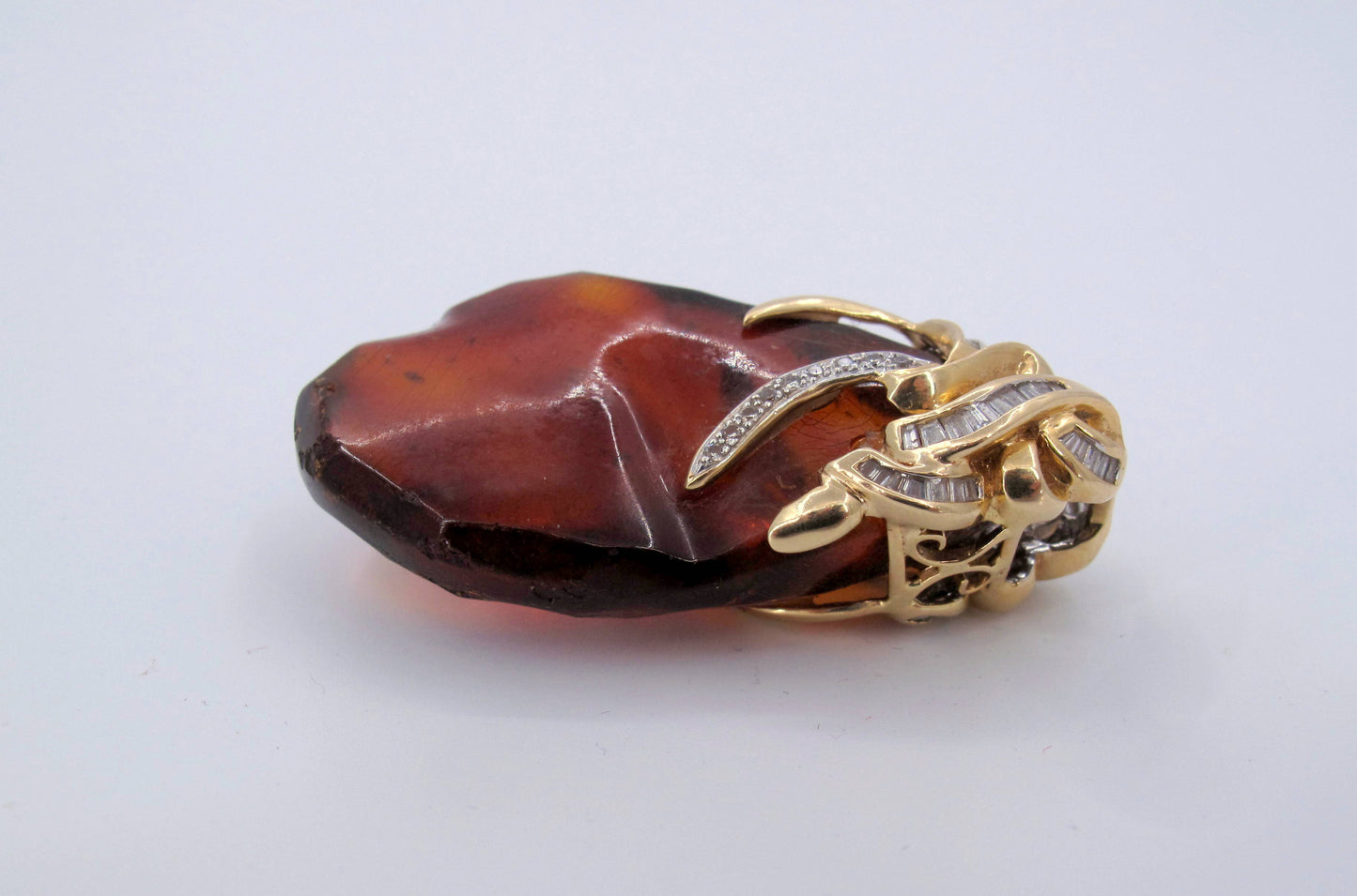 Vintage 14K Yellow Gold Amber Diamond Ladies Pendant Fine Jewelry