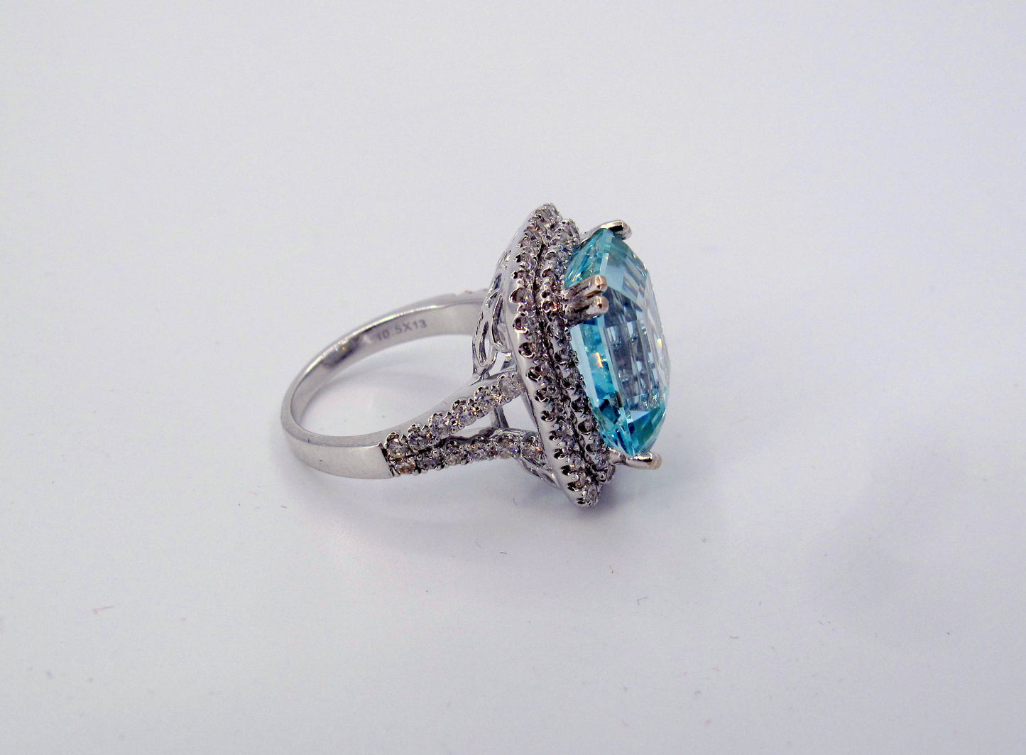 Superb 14K Gold Aquamarine-Diamond Ladies Ring Size 7 Fine Jewelry