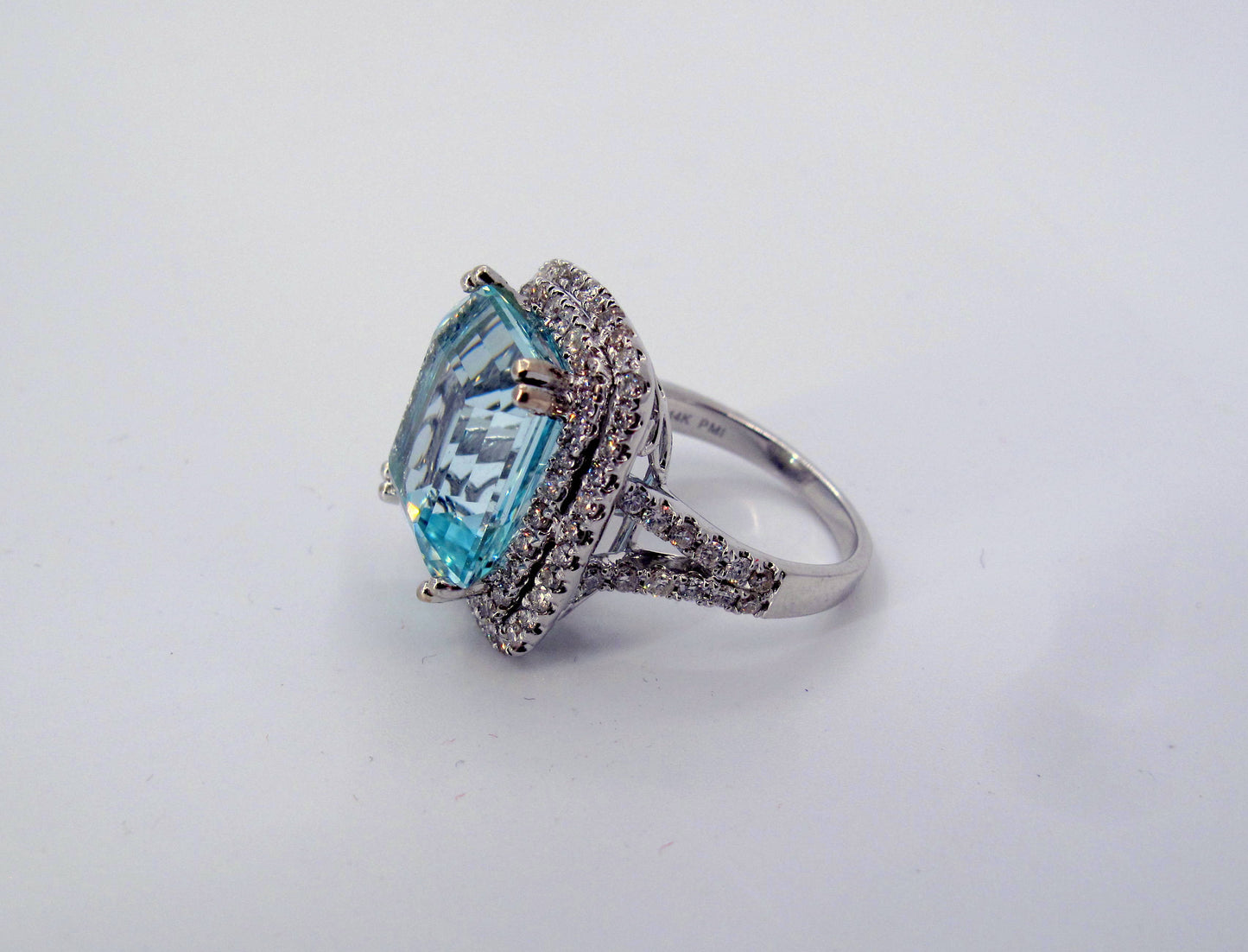 Superb 14K Gold Aquamarine-Diamond Ladies Ring Size 7 Fine Jewelry
