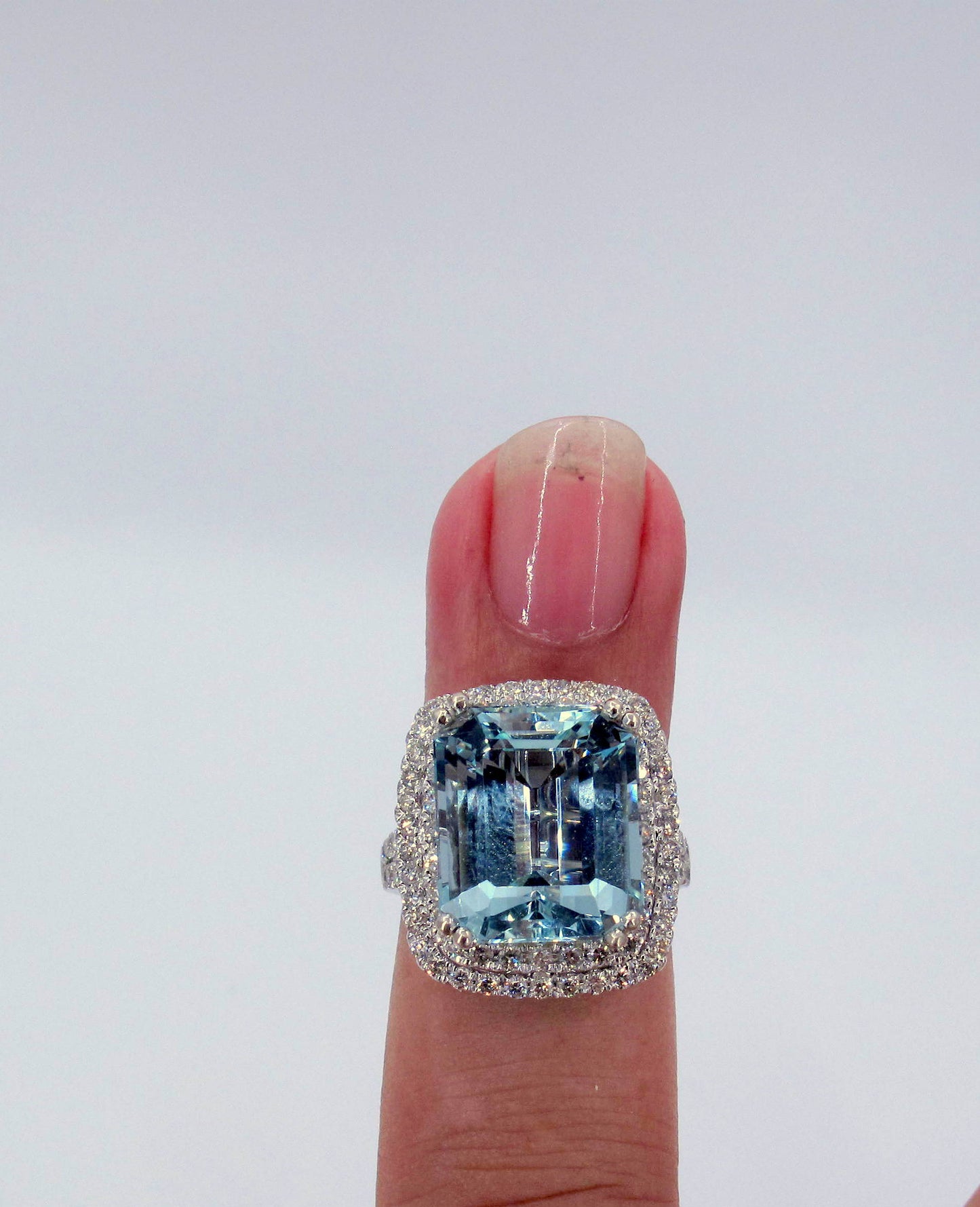 Superb 14K Gold Aquamarine-Diamond Ladies Ring Size 7 Fine Jewelry