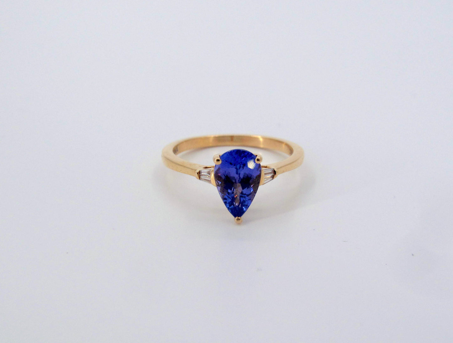 Superb 18K Gold ILIANA Tanzanite & Diamonds Ladies Ring Size 7.25