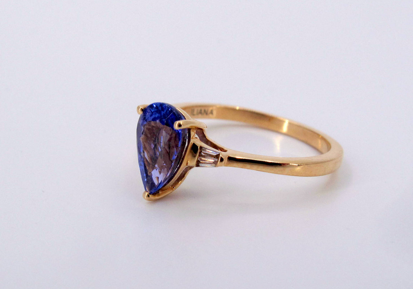 Superb 18K Gold ILIANA Tanzanite & Diamonds Ladies Ring Size 7.25