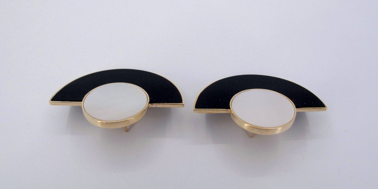 Stunning Retro 14K Gold M.O.P & Onyx Ladies Earrings Fine Jewelry