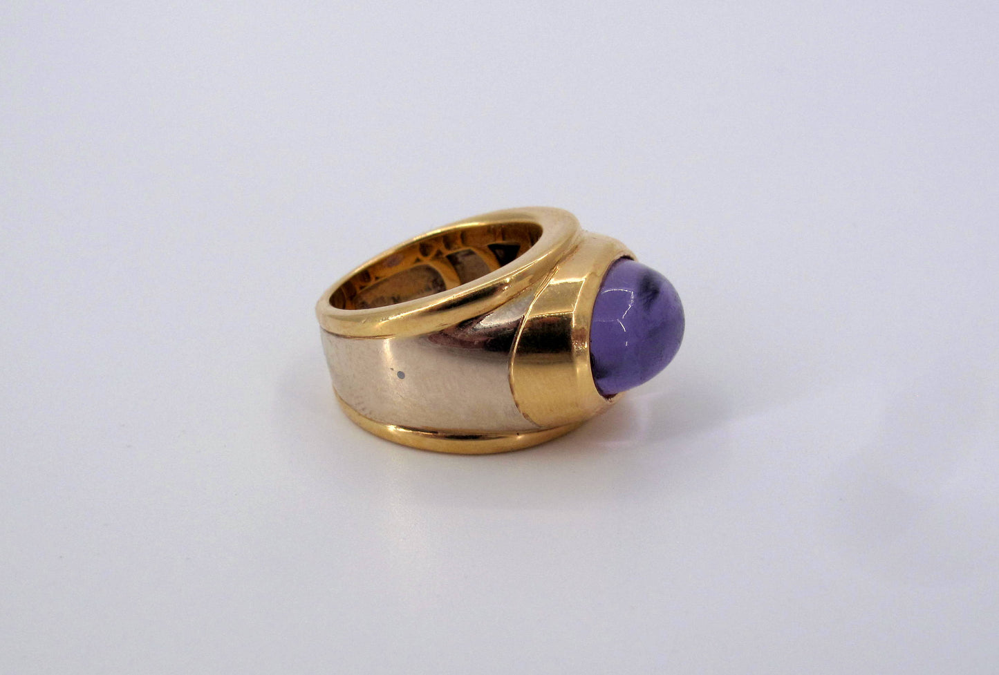 Superb 18K Gold MARINA B. Amethyst Ladies Cocktail Ring Size 6