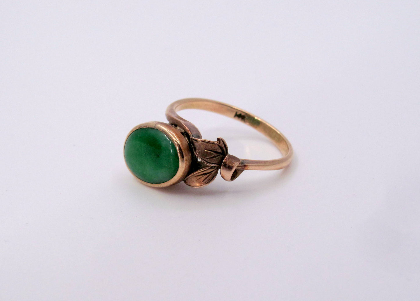Estate 14K Gold Vintage Jade Ladies Ring Size 6.5 Fine Jewelry