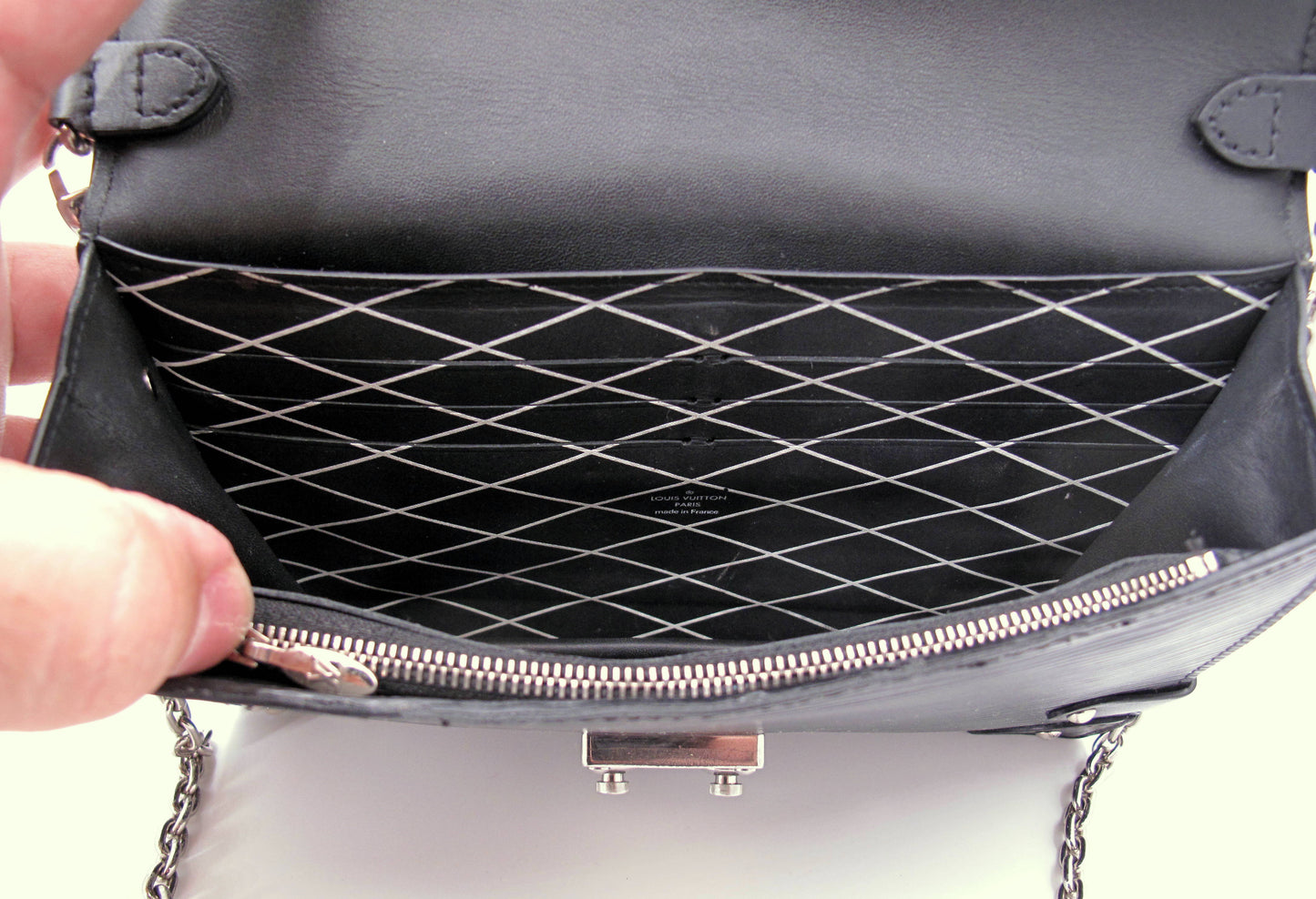 Original Louis Vuitton "TRUNK CHAIN WALLET" Epi Leather Ladies Handbag