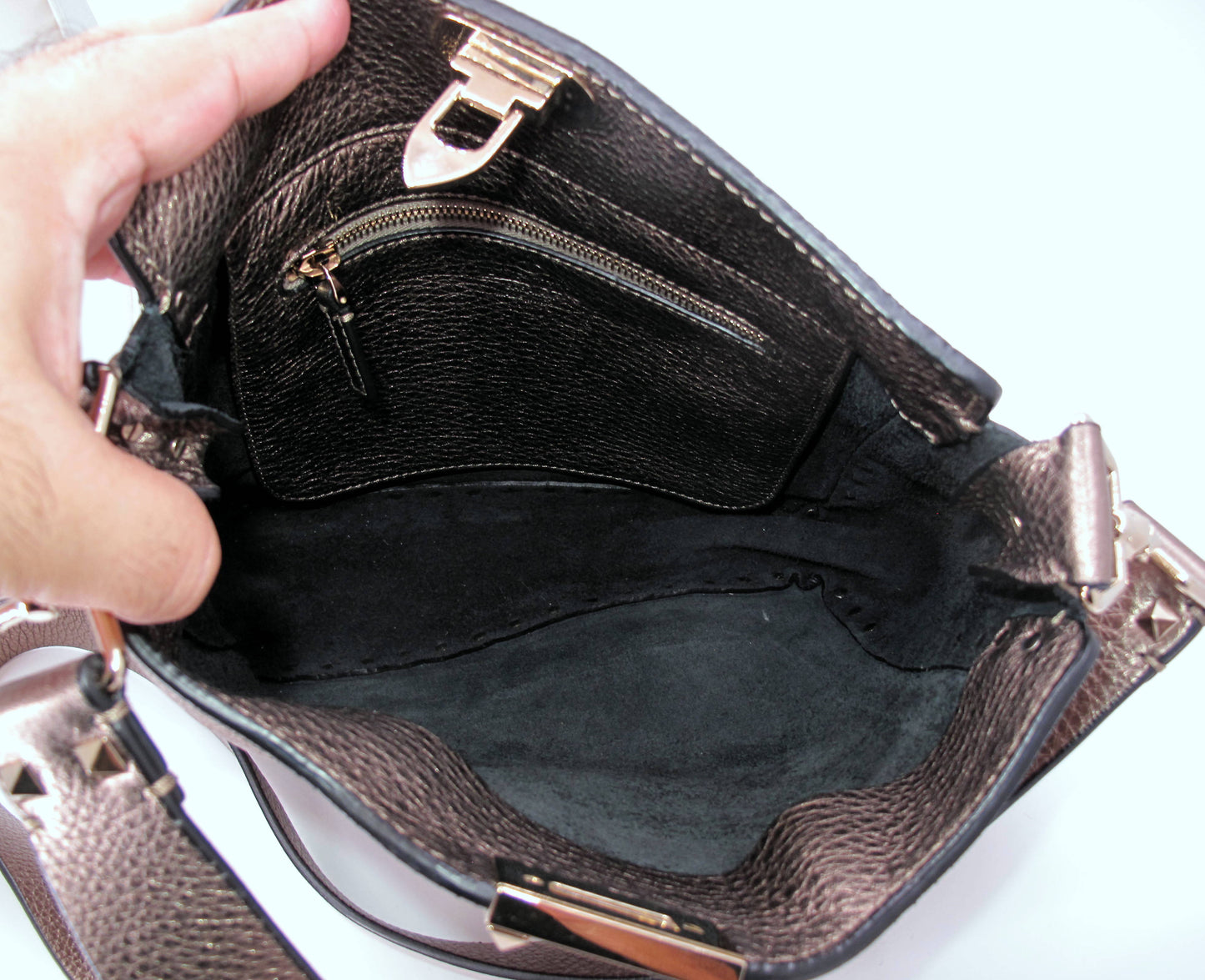 Original VALENTINO Metallic Pebbled Rockstud Messenger Bag Unisex