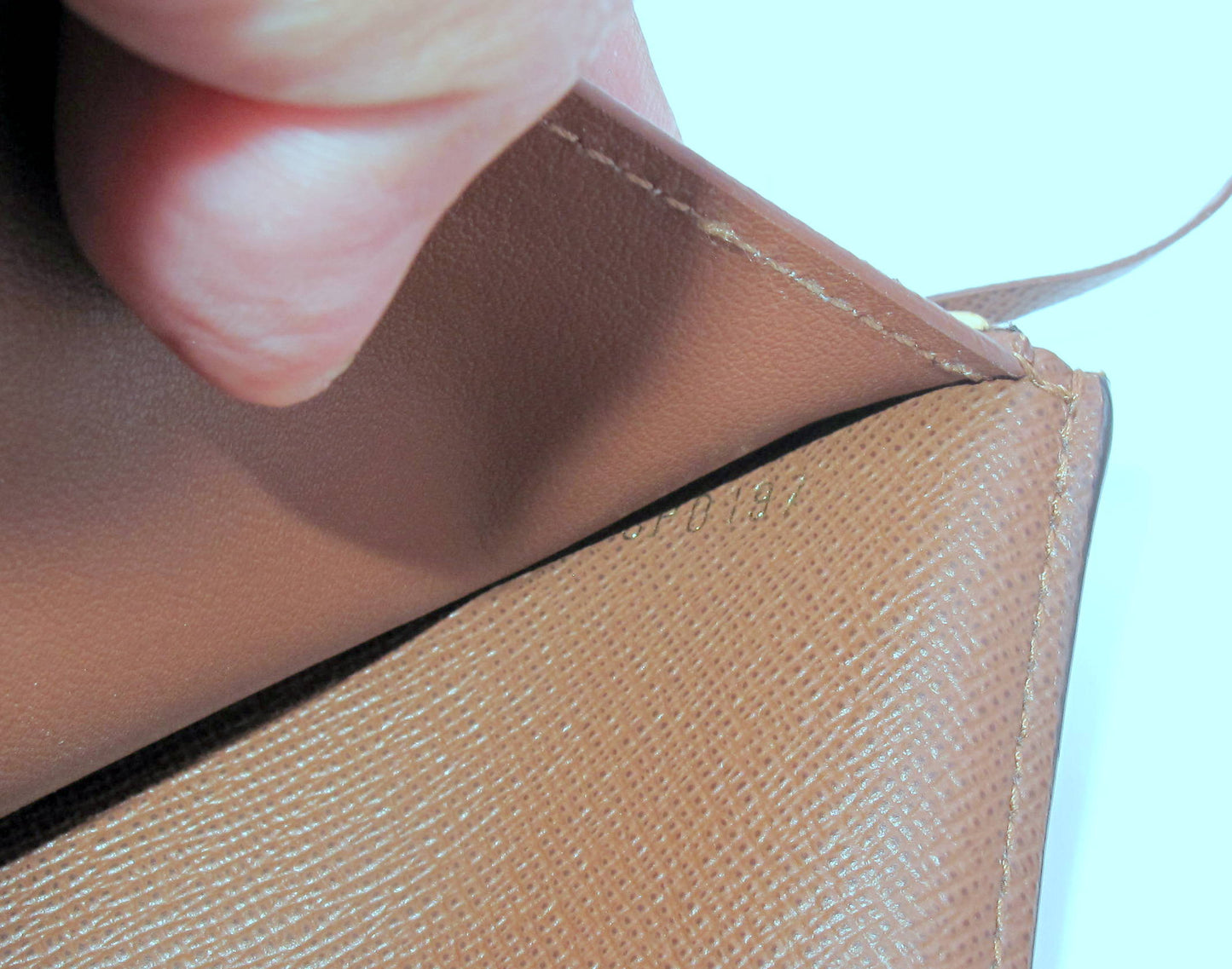 Original LOUIS VUITTON "VICTORINE" Ladies Wallet Accessories
