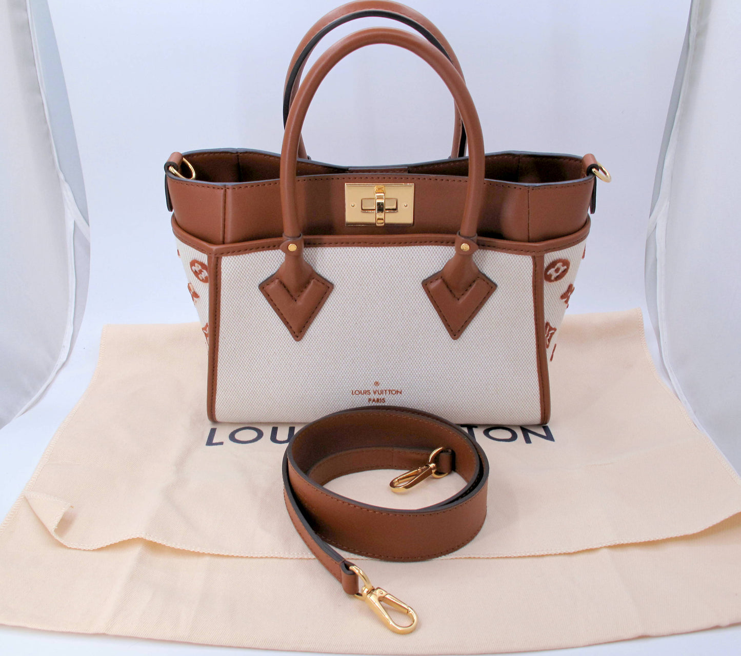 Original LOUIS VUITTON "ON MY SIDE" PM Leather Ladies Handbag