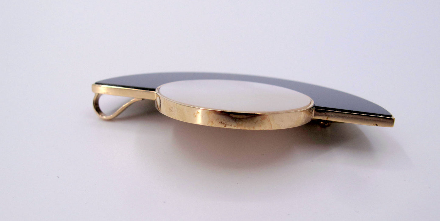 Stunning Retro 14K Gold M.O.P & Onyx Ladies Pendant Fine Jewelry