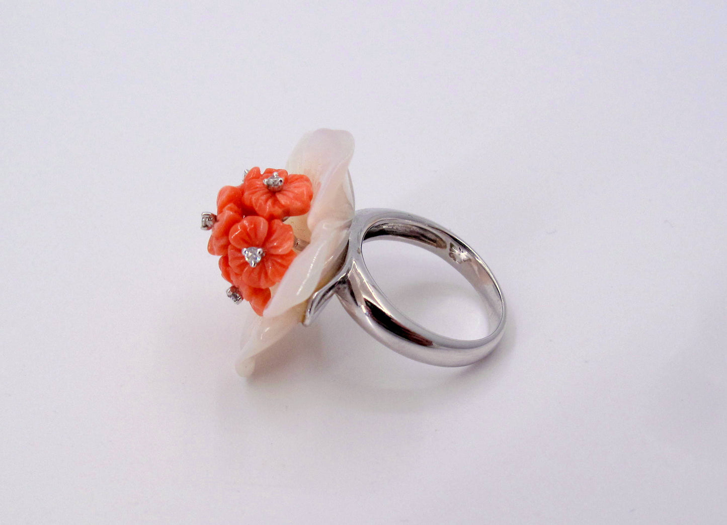 Stunning 18K Gold M.O.P-Coral-Diamond Ladies Ring Fine Jewelry Size 5.25