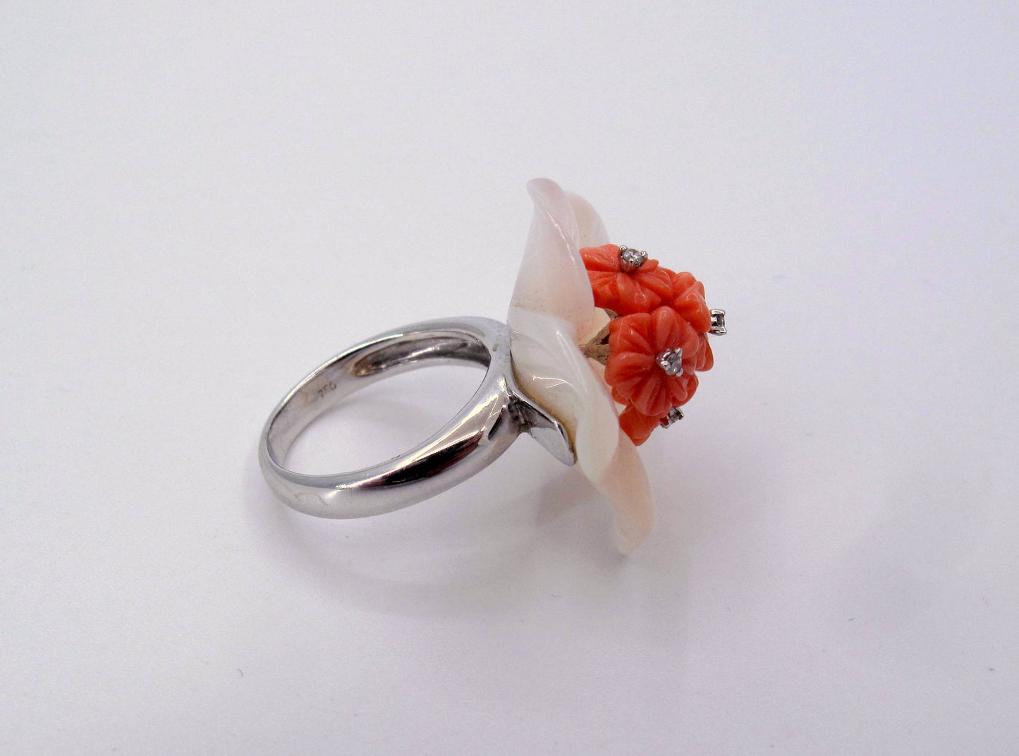 Stunning 18K Gold M.O.P-Coral-Diamond Ladies Ring Fine Jewelry Size 5.25