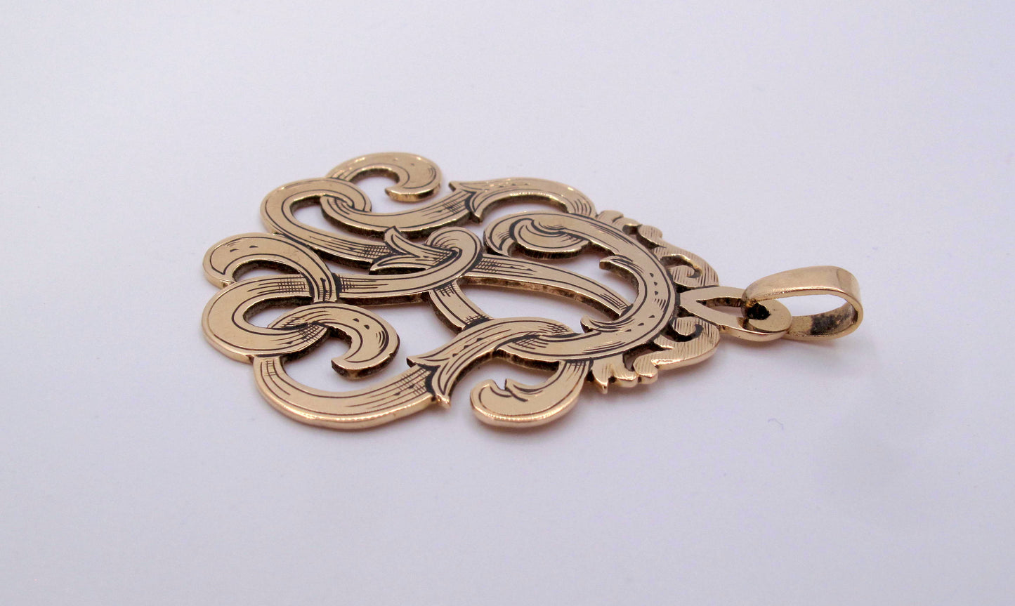 Estate 12.5k Yellow Gold Scrolled "SRS" Initials Pendant