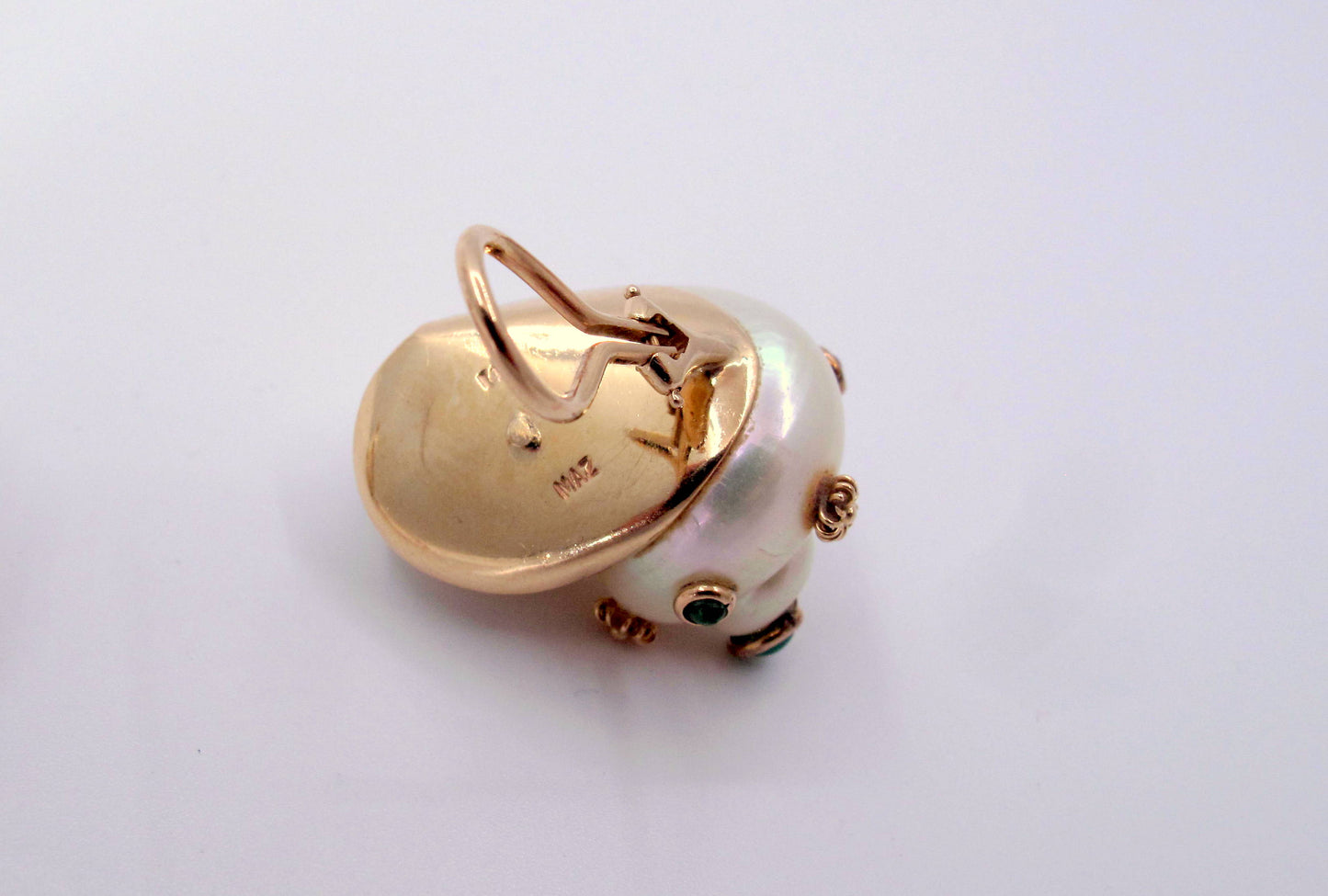 Stunning 14K Gold MAZ Seashell Multi-Gemstones Ladies Earrings