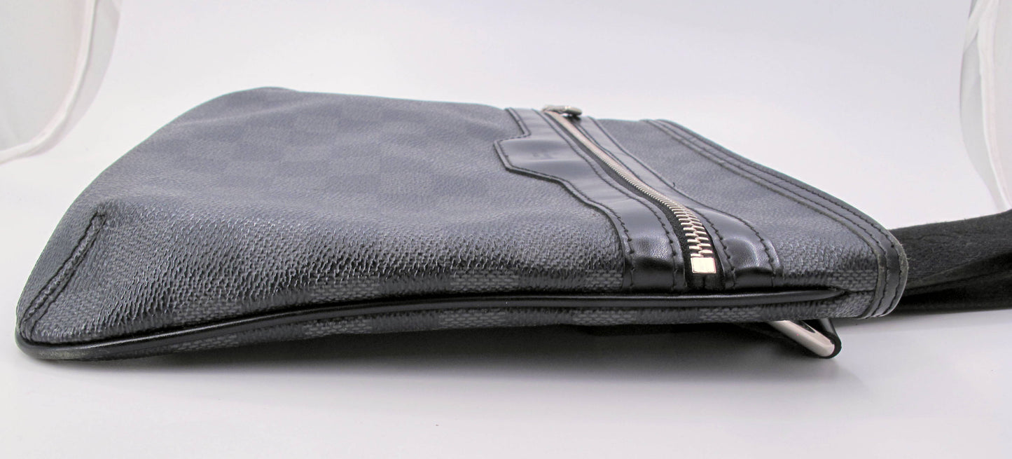 Original LOUIS VUITTON "THOMAS" Damier Graphite Messenger Handbag