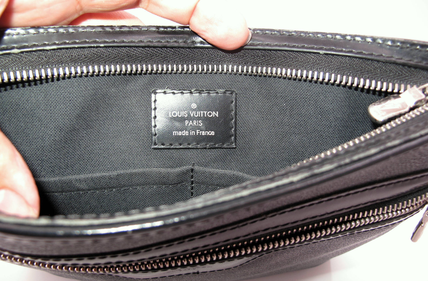 Original LOUIS VUITTON "THOMAS" Damier Graphite Messenger Handbag