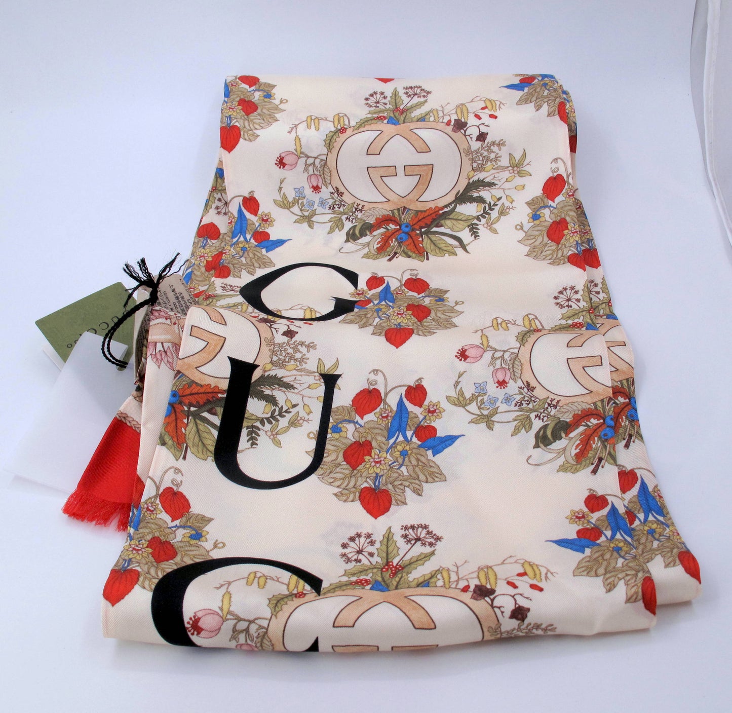 Stunning GUCCI 100 Anniversary GG Silk Scarf Light Pink With Box