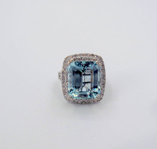 Superb 14K Gold Aquamarine-Diamond Ladies Ring Size 7 Fine Jewelry