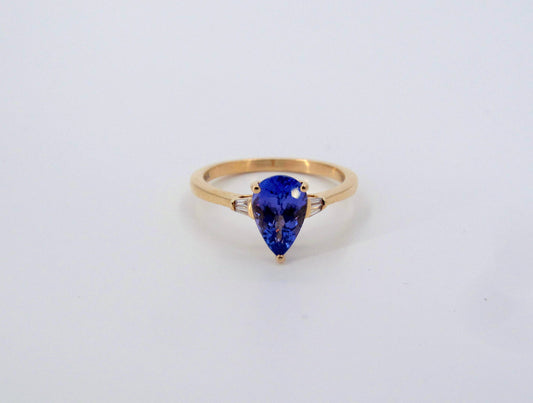 Superb 18K Gold ILIANA Tanzanite & Diamonds Ladies Ring Size 7.25