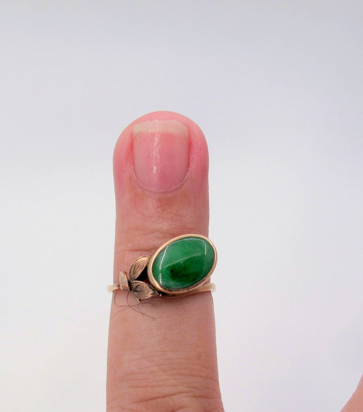 Estate 14K Gold Vintage Jade Ladies Ring Size 6.5 Fine Jewelry