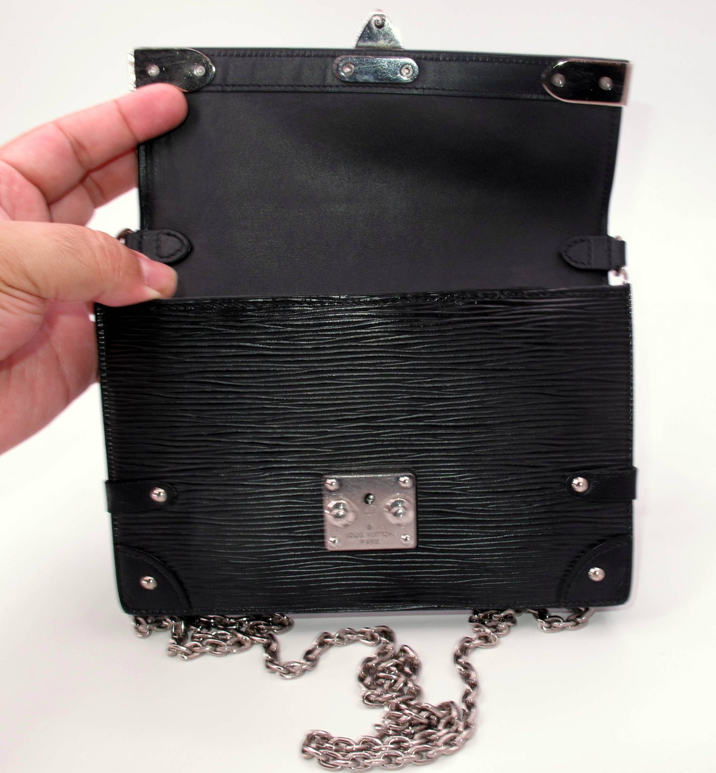 Original Louis Vuitton "TRUNK CHAIN WALLET" Epi Leather Ladies Handbag