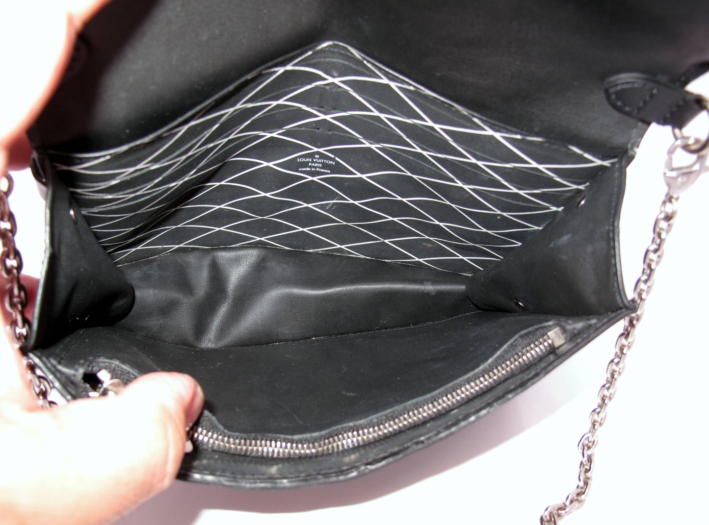 Original Louis Vuitton "TRUNK CHAIN WALLET" Epi Leather Ladies Handbag