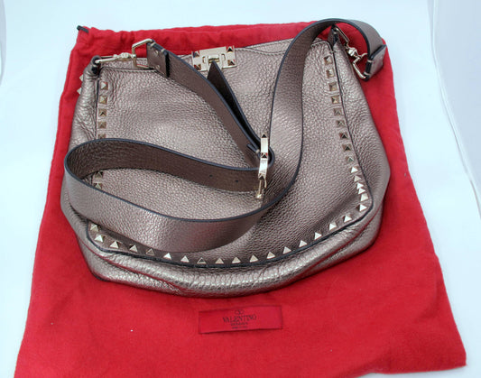 Original VALENTINO Metallic Pebbled Rockstud Messenger Bag Unisex