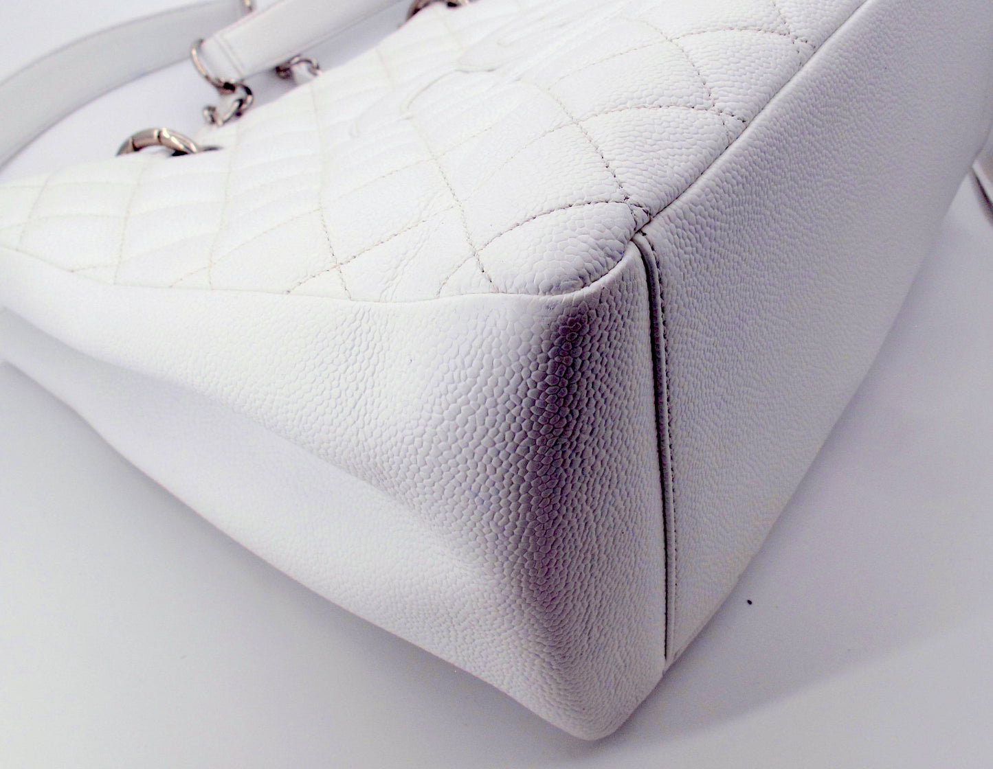 Original CHANEL "GRAND SHOPPER" Caviar Leather White Ladies Handbag