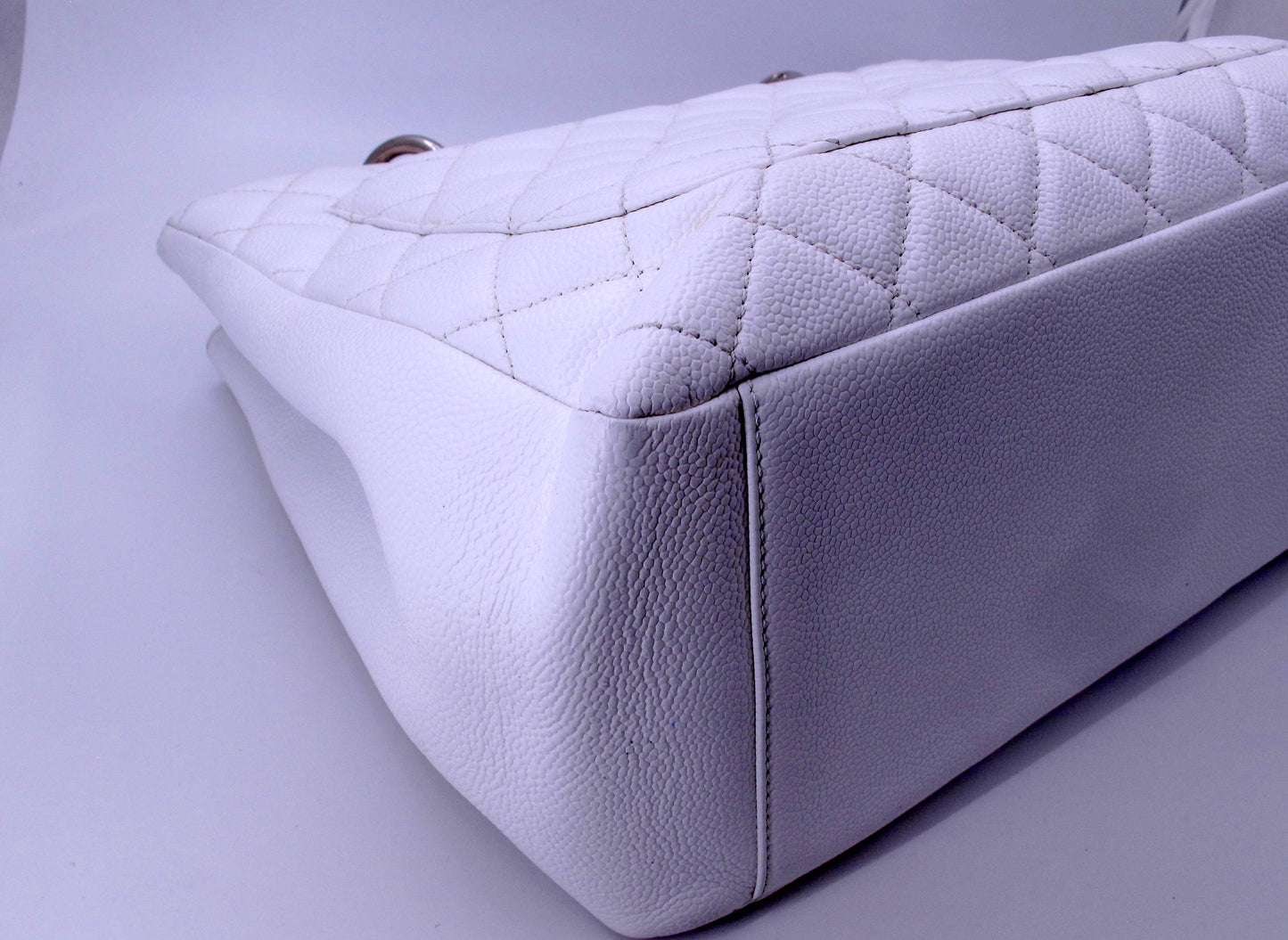 Original CHANEL "GRAND SHOPPER" Caviar Leather White Ladies Handbag