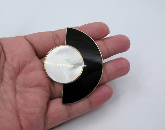 Stunning Retro 14K Gold M.O.P & Onyx Ladies Pendant Fine Jewelry
