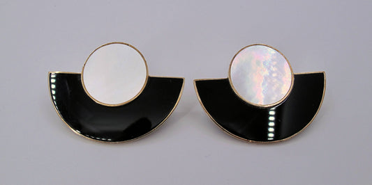 Stunning Retro 14K Gold M.O.P & Onyx Ladies Earrings Fine Jewelry