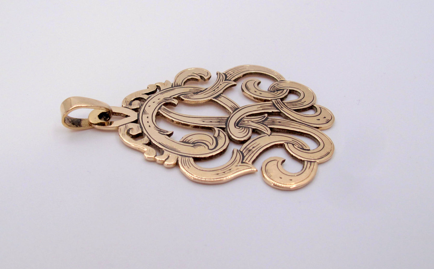 Estate 12.5k Yellow Gold Scrolled "SRS" Initials Pendant