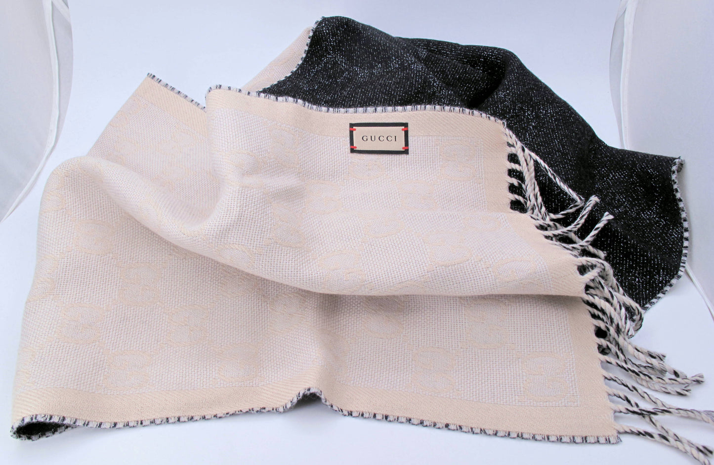 Stunning GUCCI GG Metallic Ladies Scarf Wool Black/Cream With Box