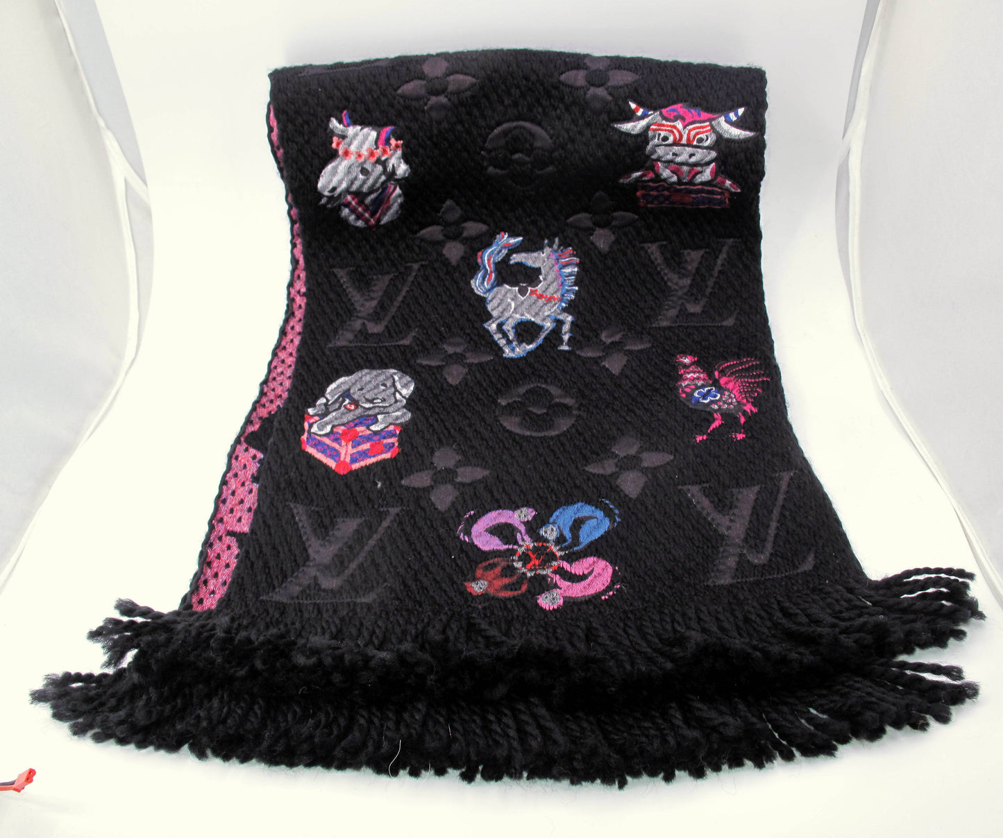 Stunning LOUIS VUITTON Logomania Superstition Monogram Scarf With Box