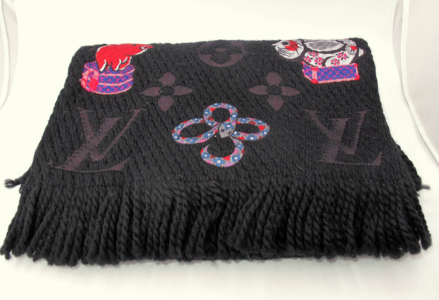 Stunning LOUIS VUITTON Logomania Superstition Monogram Scarf With Box