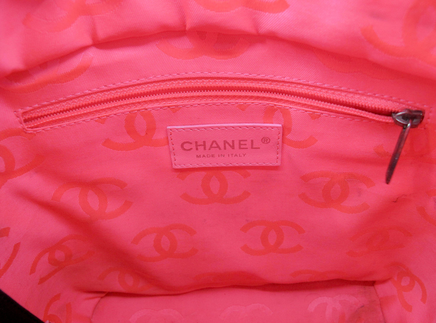 Original CHANEL "CAMBON" Medium Black/White Ladies Leather Handbag
